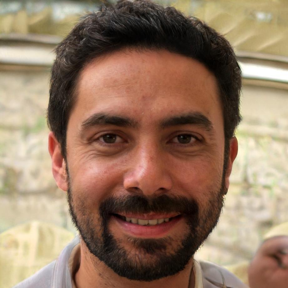 Portrait de Julien Moreau, analyste financier